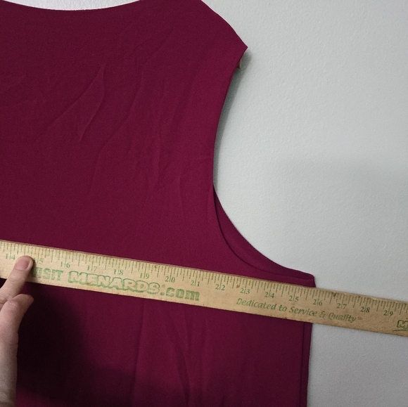 Susan Graver Liquid Knit Top Tank Flowy Burgandy Stretch Sleeveless Woman 2X - Picture 9 of 10